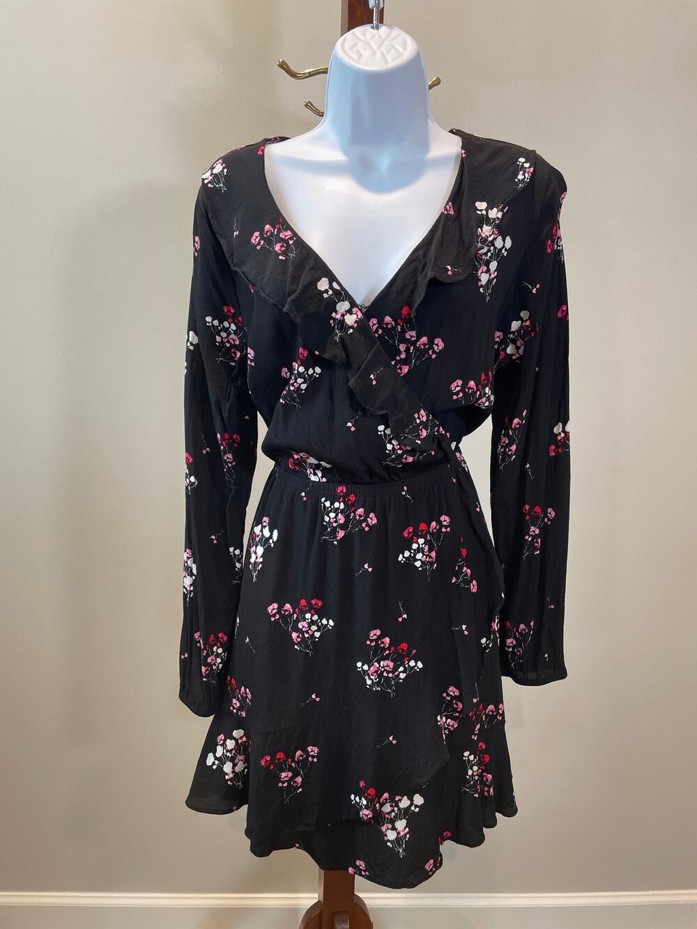 Express Long Sleeve Deep V‑Neck Dress Size L Black Cinched Waist Ruffle Detail